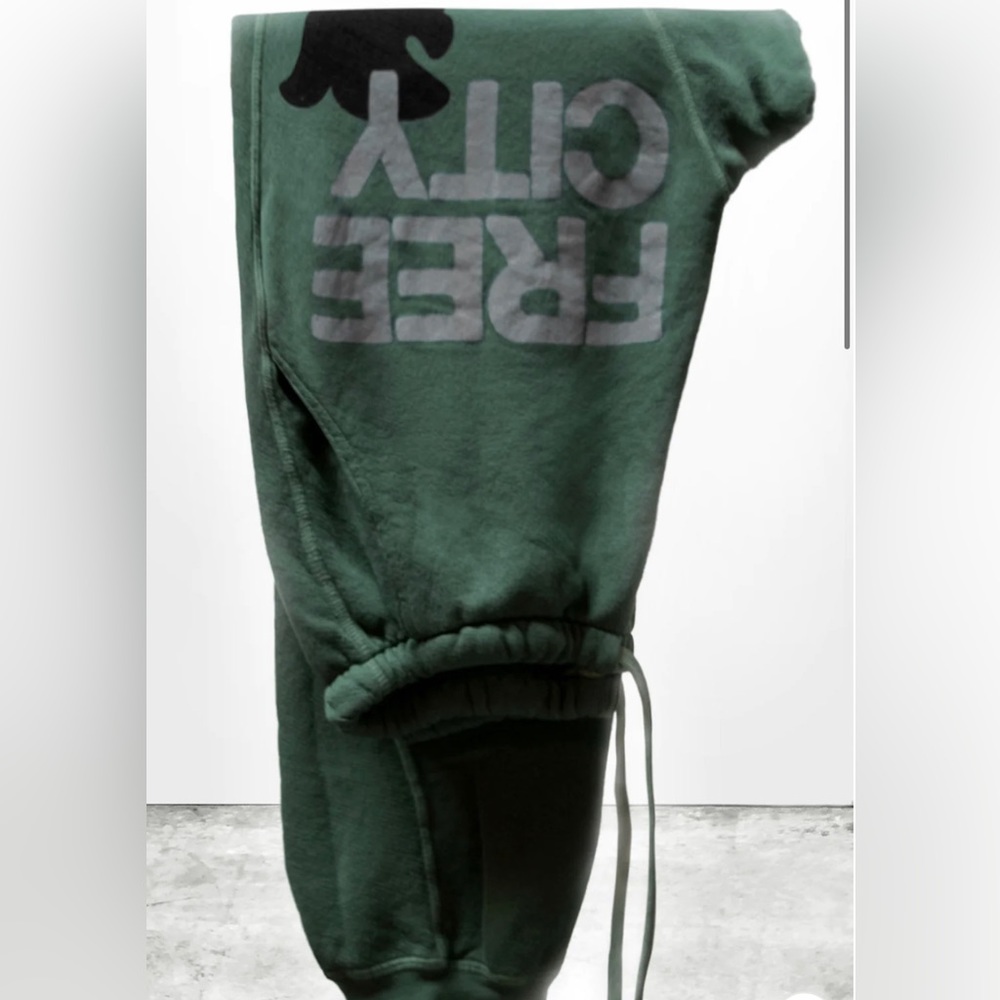 Free city sweatpants very good new condition